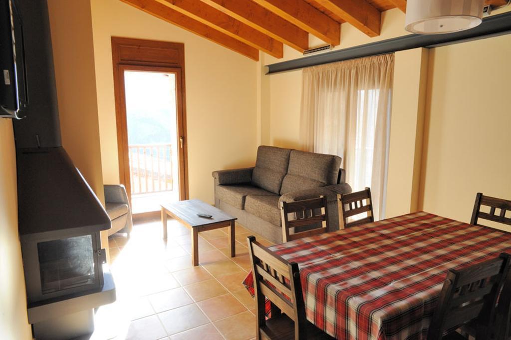 Apartaments Cal Climent Fornols Habitación foto